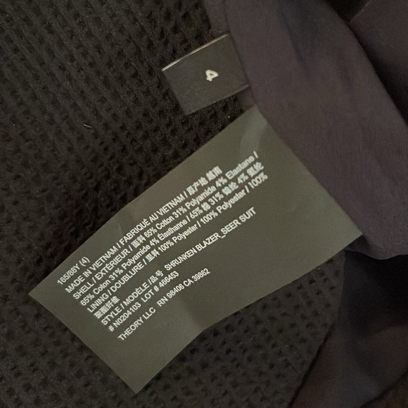 Theory Shrunken Blazer in Seersucker - Picture 12 of 13